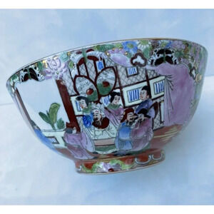 Antique Chinese Family Rose Medallion Hand Painted Decorated Bowl Gold Trim